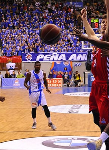 Delteco GBC asalta el coliseum burgalés (76-99)