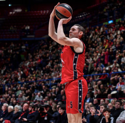 Fabien Causeur queda libre en el mercado tras su salida de Olimpia Milano
