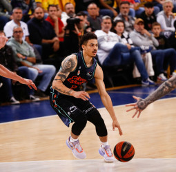Un Granca mayúsculo frena al Valencia Basket (95-89)