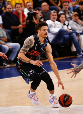 Un Granca mayúsculo frena al Valencia Basket (95-89)