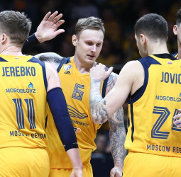 El Khimki Moscú considera el cese de Jerebko y Timma