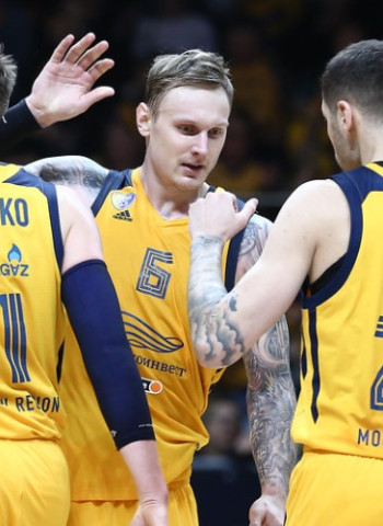 El Khimki Moscú considera el cese de Jerebko y Timma
