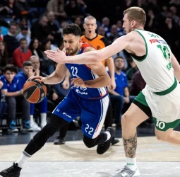 El Anadolu Efes supera a un combativo Zalgiris Kaunas, 80-70