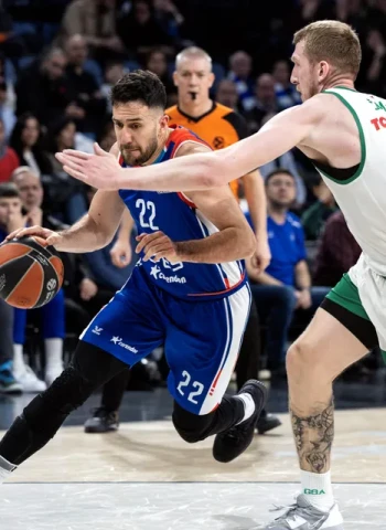 El Anadolu Efes supera a un combativo Zalgiris Kaunas, 80-70