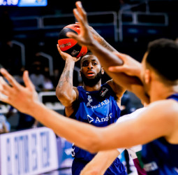 Victoria del MoraBanc Andorra ante el Unicaja (83-74)