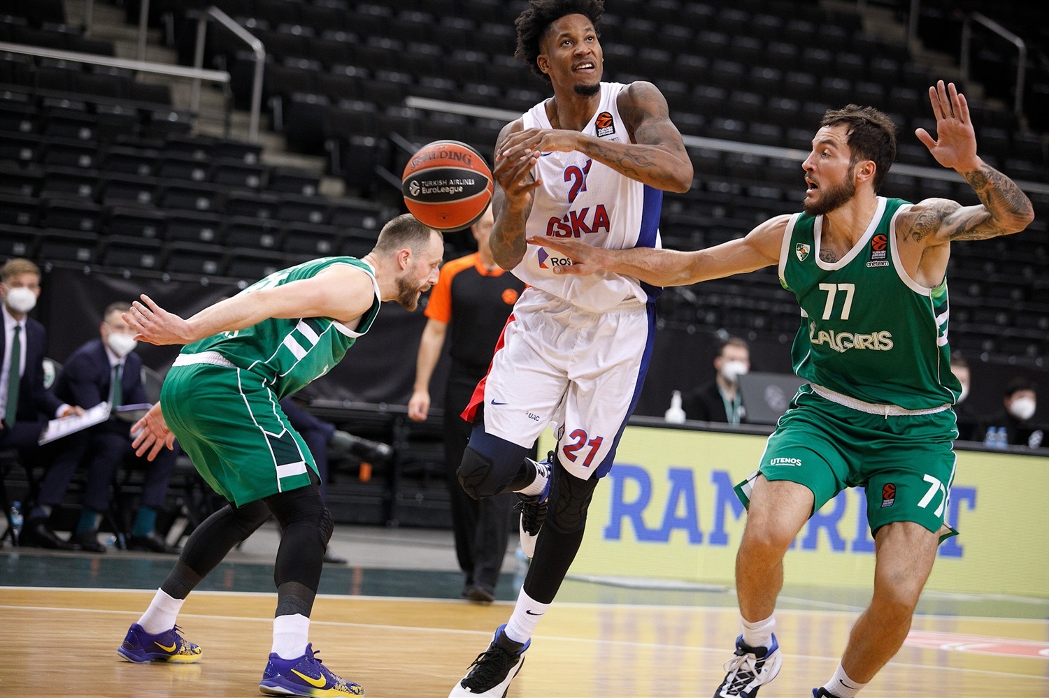 El CSKA se enfrenta al Zalgiris en un duelo de viejos rivales