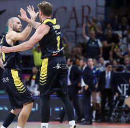 El Iberostar recupera su mejor versión para ganar al Andorra (87-83)