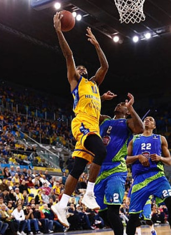 Herbalife Gran Canaria gana al líder Tofas Bursa (92-71)