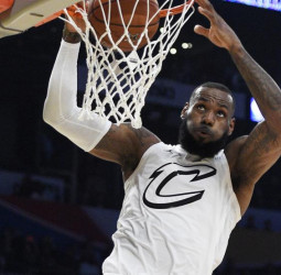 El LeBron Team se lleva el All-Star en un disputado encuentro (148-145)