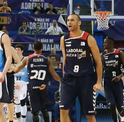 El Laboral Kutxa, tras llevarse un partido de infarto, completa las semifinales  (77-79)