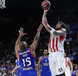 [2-2] Olympiacos fuerza el quinto partido (62-74)