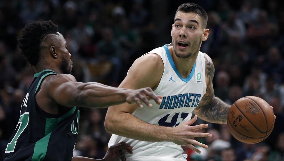 Los Charlotte Hornets cuentan con Willy Hernángomez