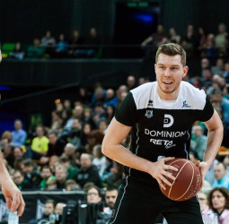 Dairis Bertans ficha por el Darussafaka Dogus