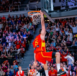 España acaba cediendo ante Letonia en un minuto final desafortunado, 75-79