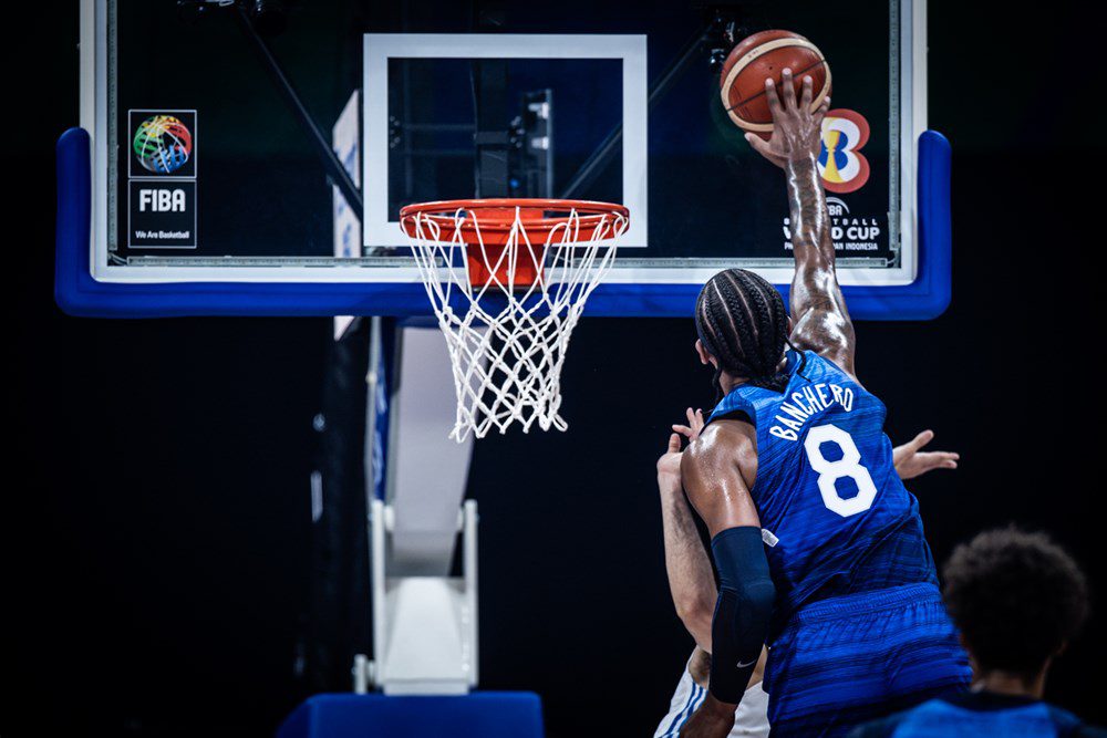 Grecia, un juguete para USA (109-81)