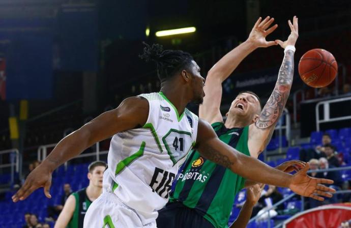 El Joventut remonta ante el Tofaş turco (88-84) en el exilio en el Palau Blaugrana 