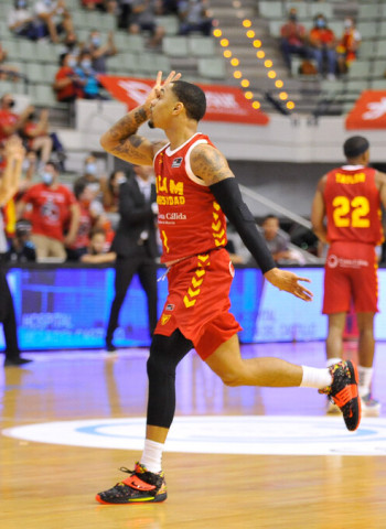 El UCAM Murcia gana a base de triples al colista (92-87)