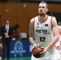 Ondrej Balvin se va al baloncesto japonés