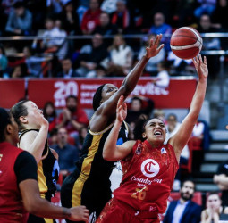 El Casademont Zaragoza se examina en la fiesta del WiZink Center