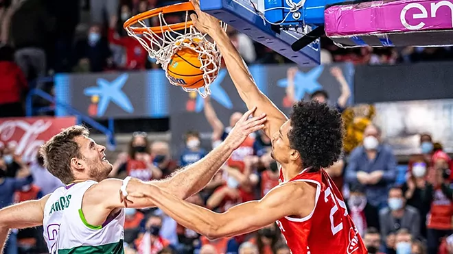 El BAXI Manresa apabulla al Unicaja y da primero en cuartos de final (86-63)