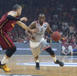 El Baskonia espera la decisión de Beaubois