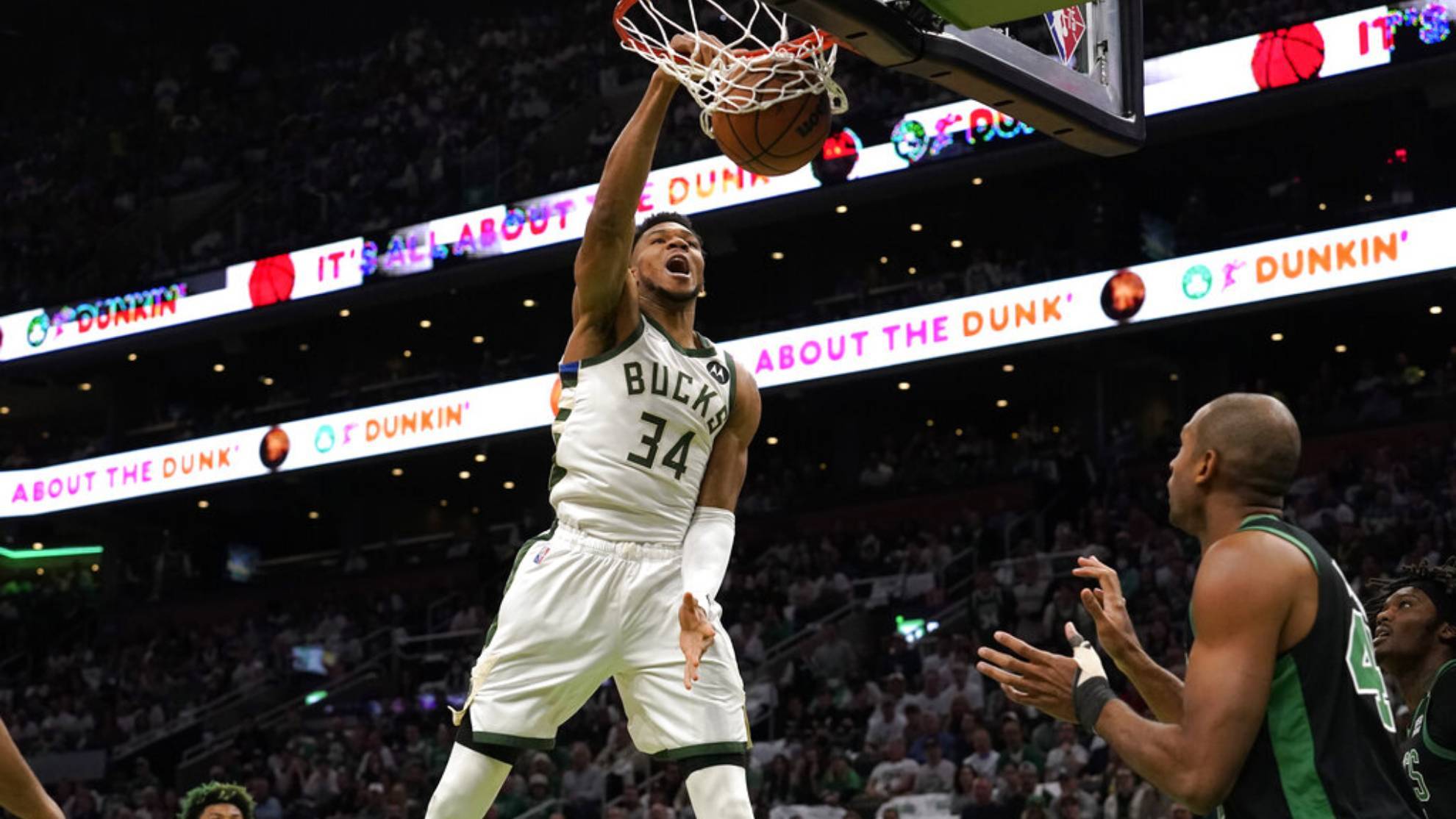 [0-1] Los Bucks silencian el TD Garden (101-89)