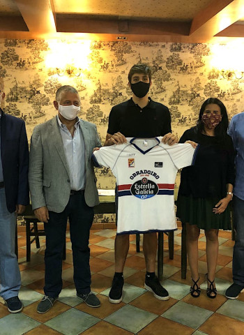 Rafa García: “Formar parte del primer equipo es un sueño cumplido, pero no me conformo. Toca seguir trabajando para llegar a ser el mejor jugador posible”