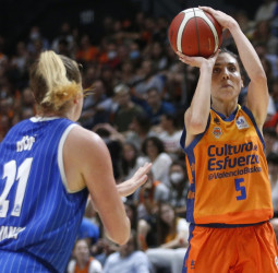 Valencia Basket se despide de la LF Endesa ante una Fonteta inmensa (62-67)