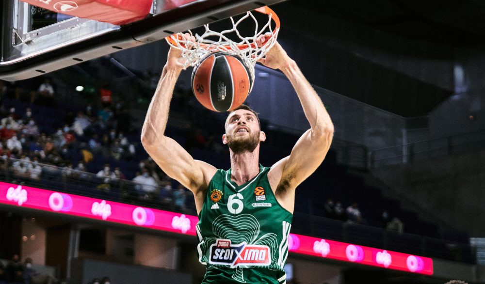 Georgios Papagiannis intenta volver a la NBA