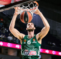 Georgios Papagiannis intenta volver a la NBA