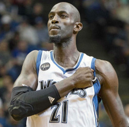 Kevin Garnett, ¿seguir jugando o retirarse?