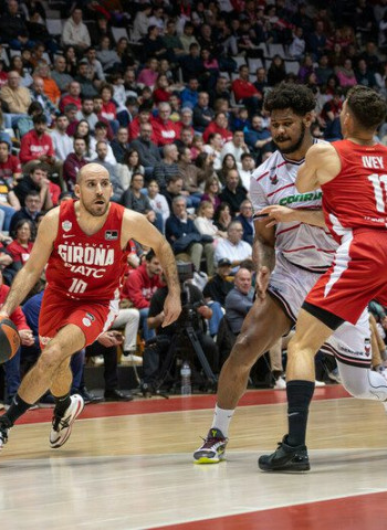 El Bàsquet Girona rompe su mala racha en el debut de Katsikaris (80-61)