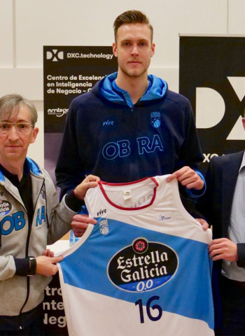 Nick Spires: “El Monbus Obradoiro es el mejor sitio para dar un paso más y mejorar como jugador y persona”