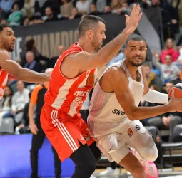 El Estrella Roja se aleja del play-in tras su derrota en Lyon, 100-91