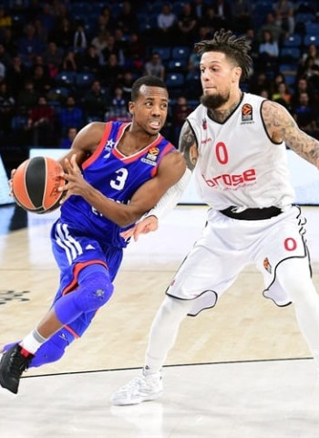Entre Brown y McCollum se encargan del Brose Baskets (69-58)