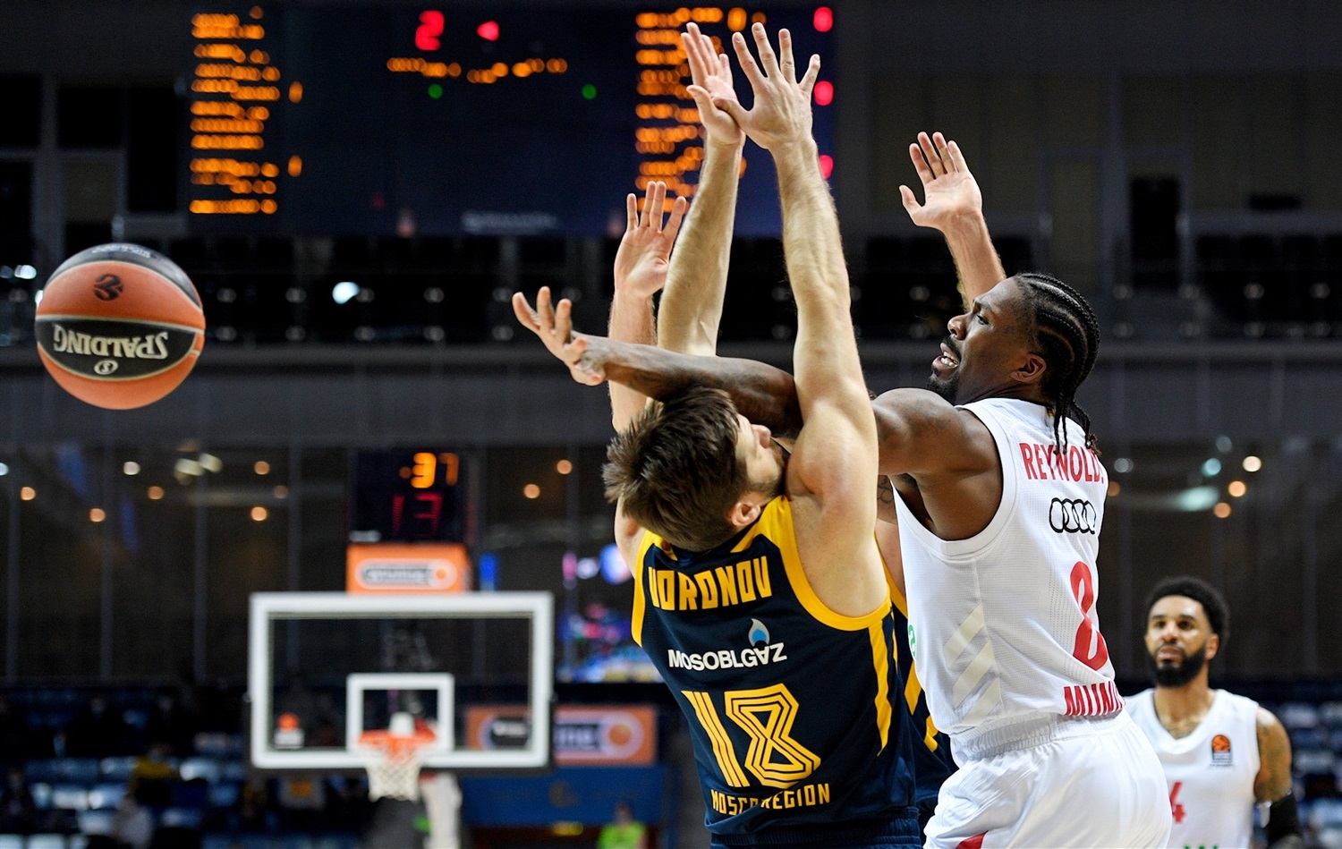 Weiler-Babb marca las diferencia para el Bayern ante el Khimki (93-95)