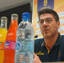 Fotis Katsikaris: «Es difícil ganar en Miribilla, es una misión muy complicada»