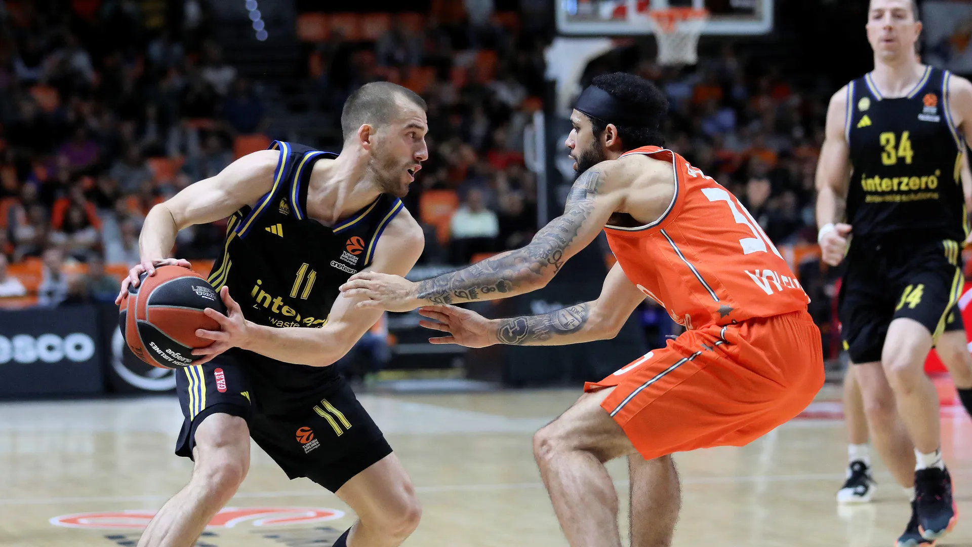 ALBA y Valencia luchan por evitar una barrida en la doble jornada