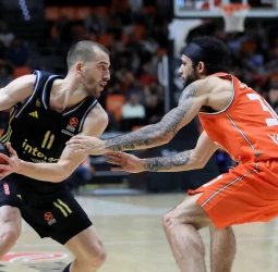 ALBA y Valencia luchan por evitar una barrida en la doble jornada
