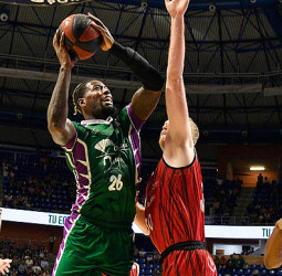 El Unicaja logra una trabajada victoria en la prórroga ante el Montakit Fuenlabrada (89-84) 