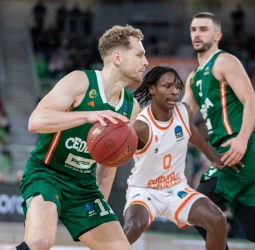 La victoria del Valencia le coloca en lo más alto de la EuroCup, 66-72