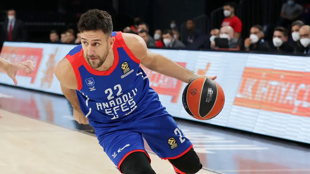 Ligas nacionales: Efes se recupera