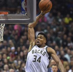 Los Milwaukee Bucks son los primeros en alcanzar las 50 victorias