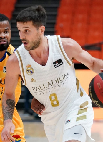 El Panathinaikos comienza a buscar base al no poder contar con Laprovittola