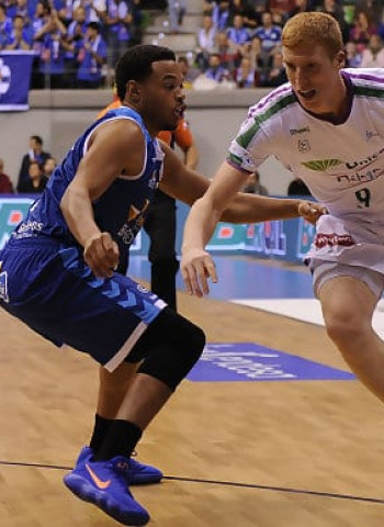 Unicaja encadena su quinta victoria seguida en Burgos (78-85)