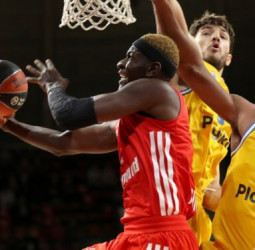 Isaac Bonga, un año más en el Bayern Múnich