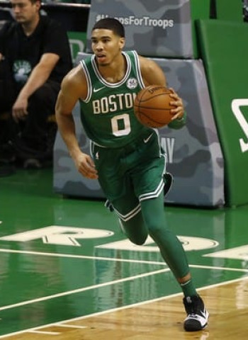 Grizzlies sorprende a los Wolves y Tatum lidera a los Celtics