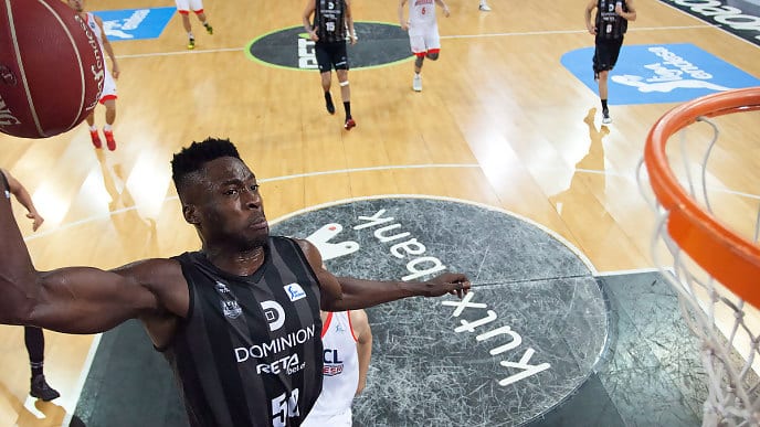 El RETAbet Bilbao frena su mala racha a cota del ICL Manresa (91-76)