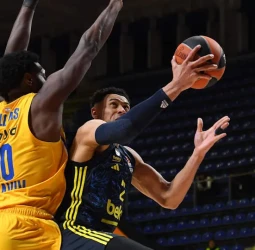Maccabi Tel Aviv sorprende al Fenerbahce, 94-76