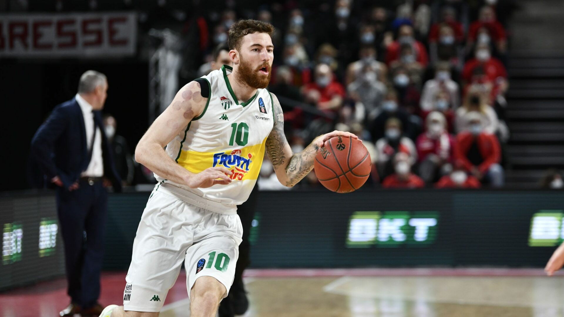 Onuralp Bitim, objetivo del Anadolu Efes y Fenerbahce